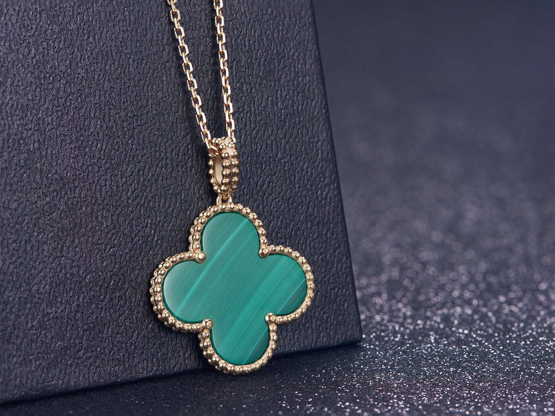 Van Cleef & Arpels CLOVER PINK GOLD NECKLACE