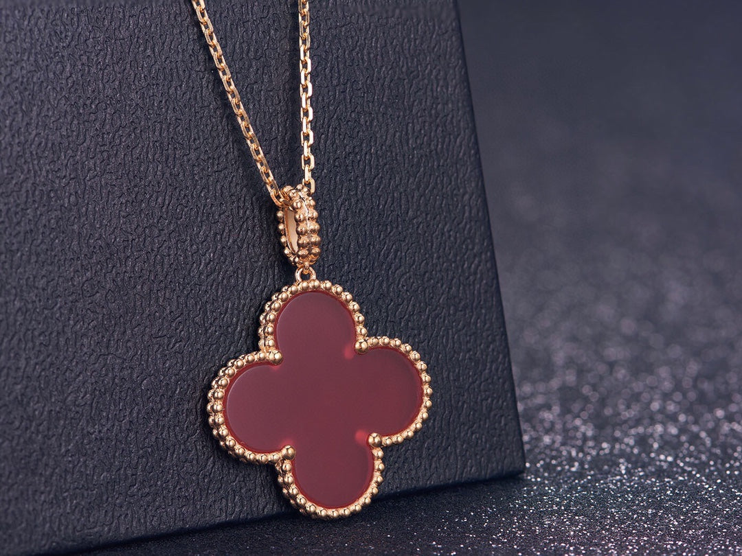 Van Cleef & Arpels CLOVER PINK GOLD NECKLACE