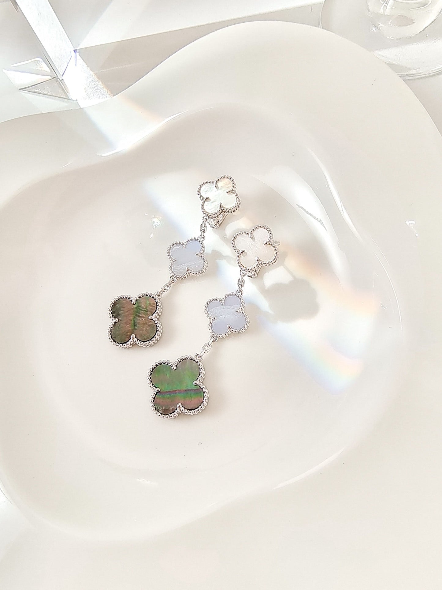 Van Cleef & Arpels CLOVER 3 MOTIFS CHALCEDONY DARK MOP SILVER EARRINGS