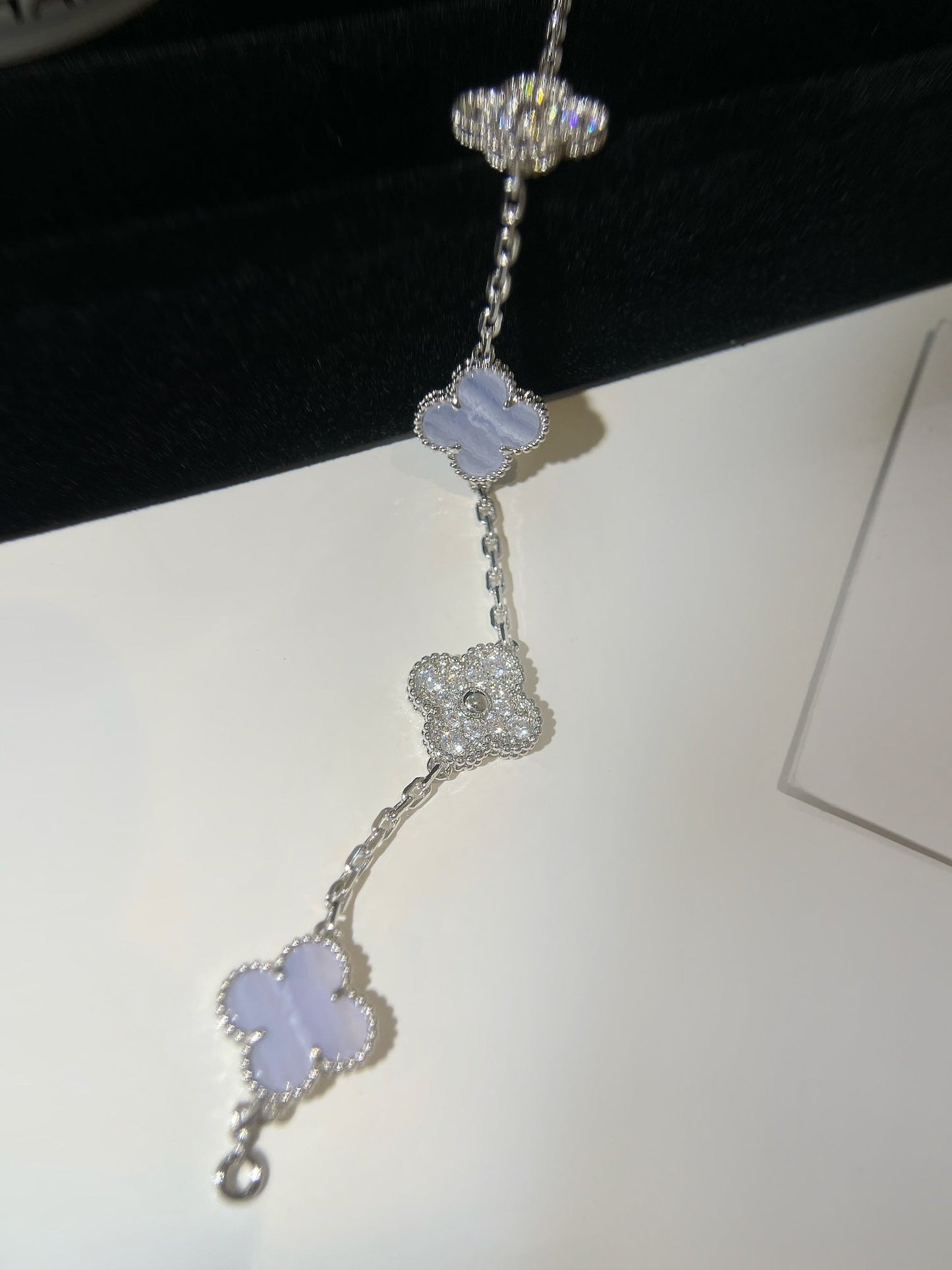 Van Cleef & Arpels CLOVER 5 MOTIFS SILVER CHALCEDONY DIAMOND BRACELET