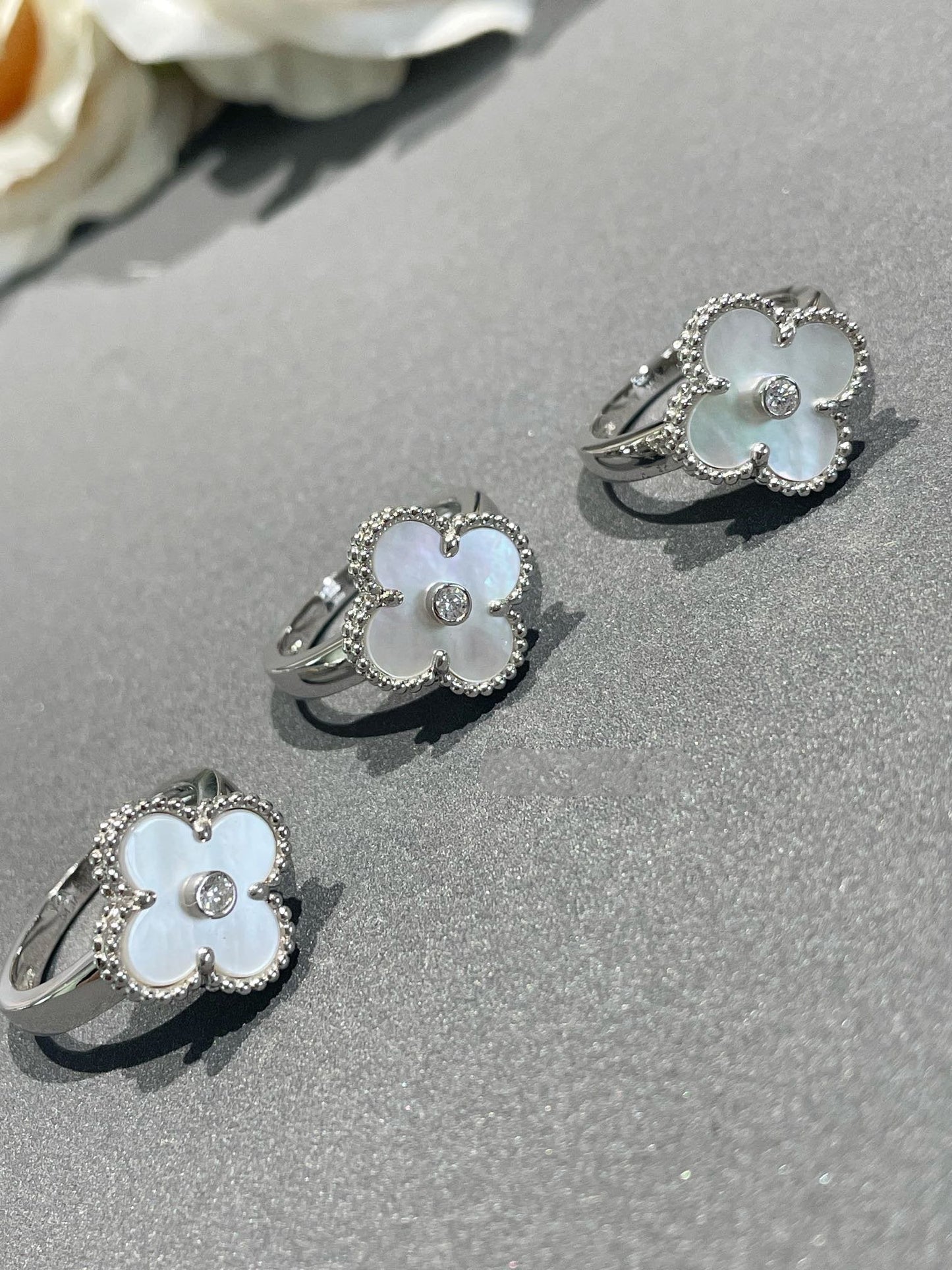 Van Cleef & Arpels CLOVER SILVER MOP DIAMOND RING