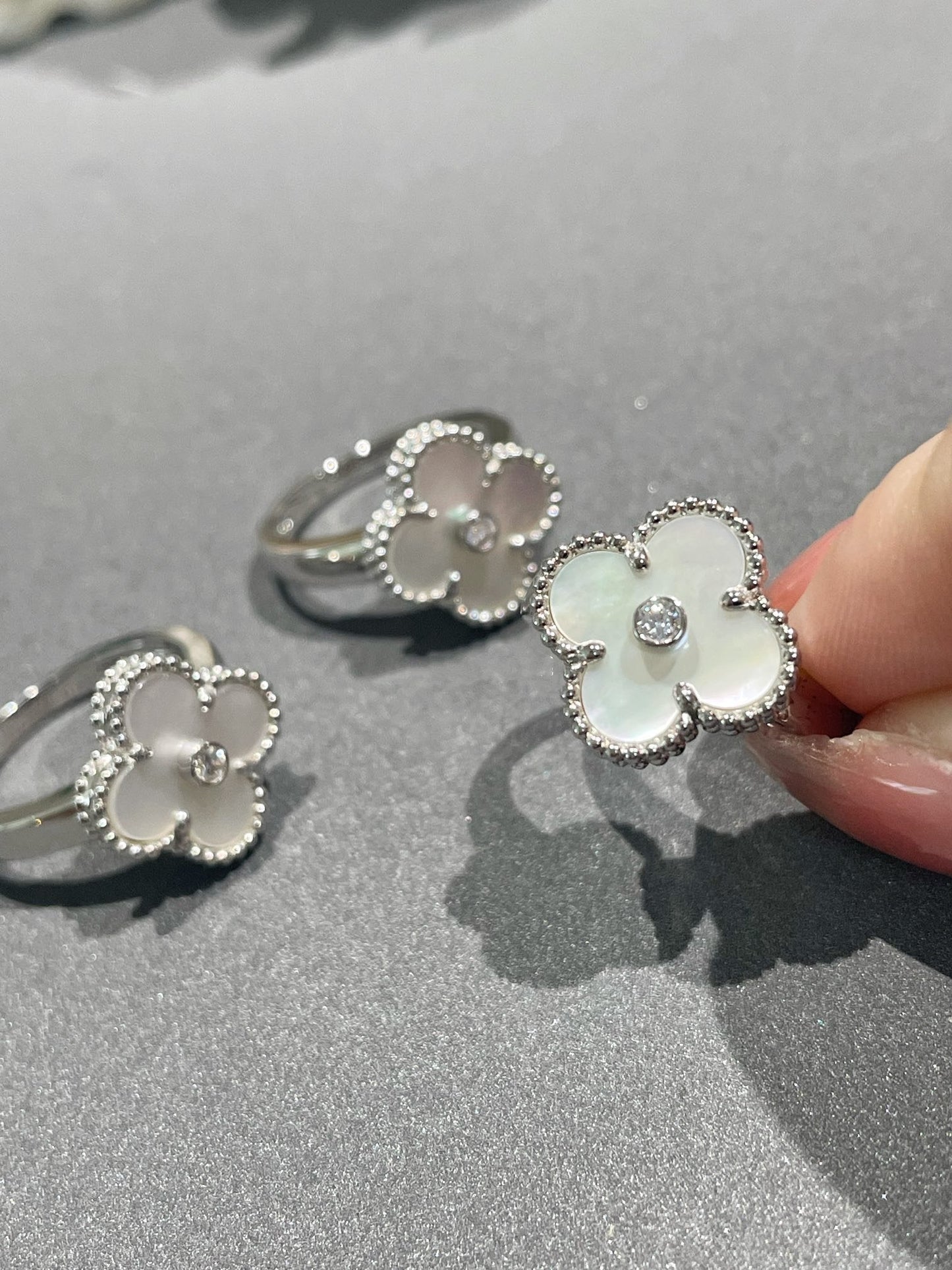 Van Cleef & Arpels CLOVER SILVER MOP DIAMOND RING
