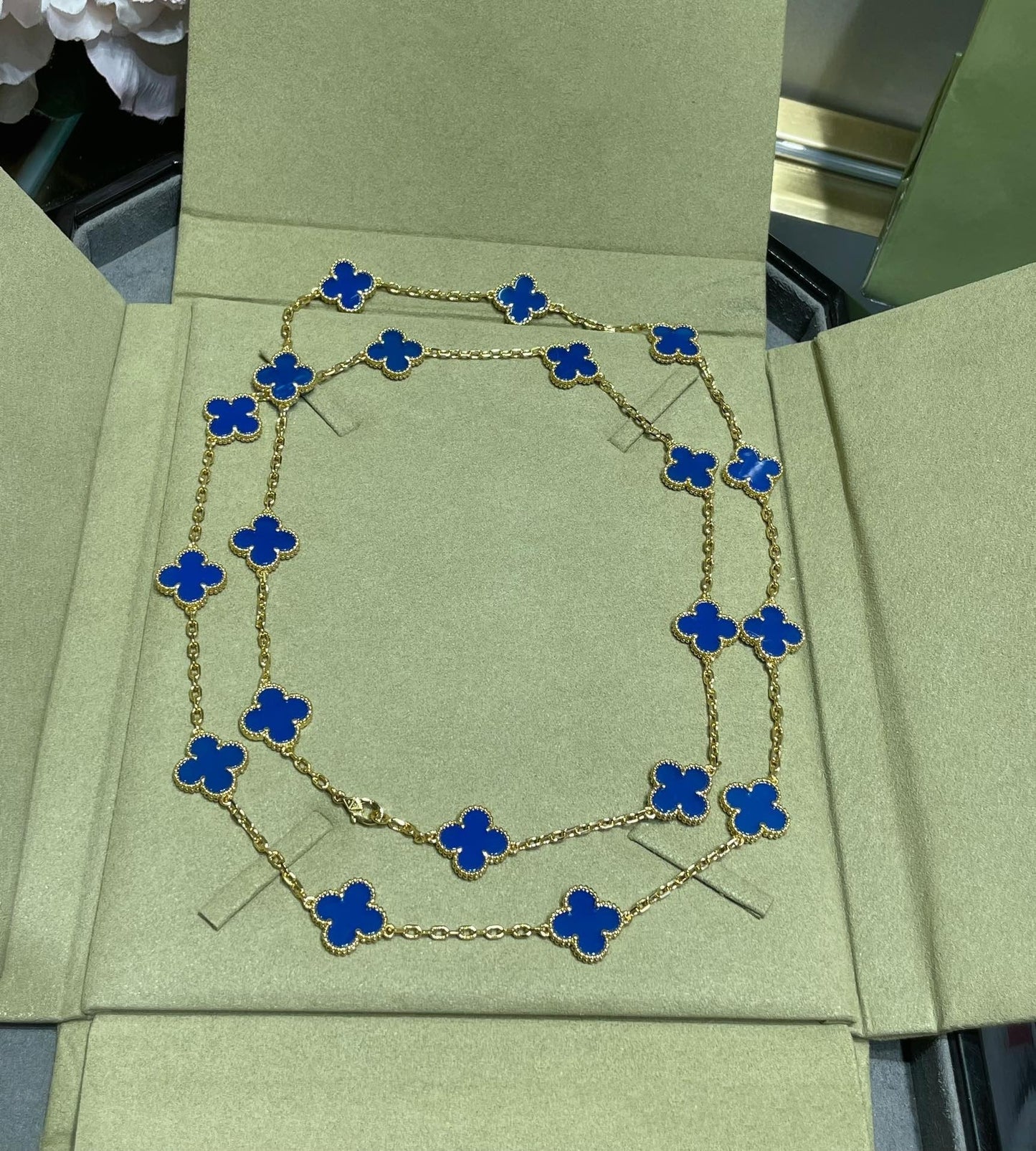 Van Cleef & Arpels CLOVER 20 MOTIF AGATE 86CM NECKLACE