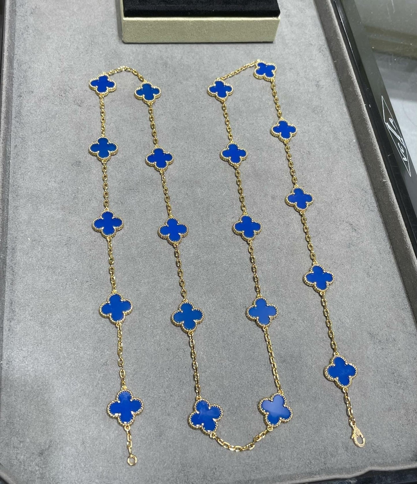 Van Cleef & Arpels CLOVER 20 MOTIF AGATE 86CM NECKLACE
